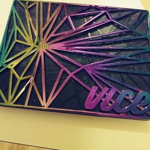 Urban decay vice 4 gently used.. Beautiful I just